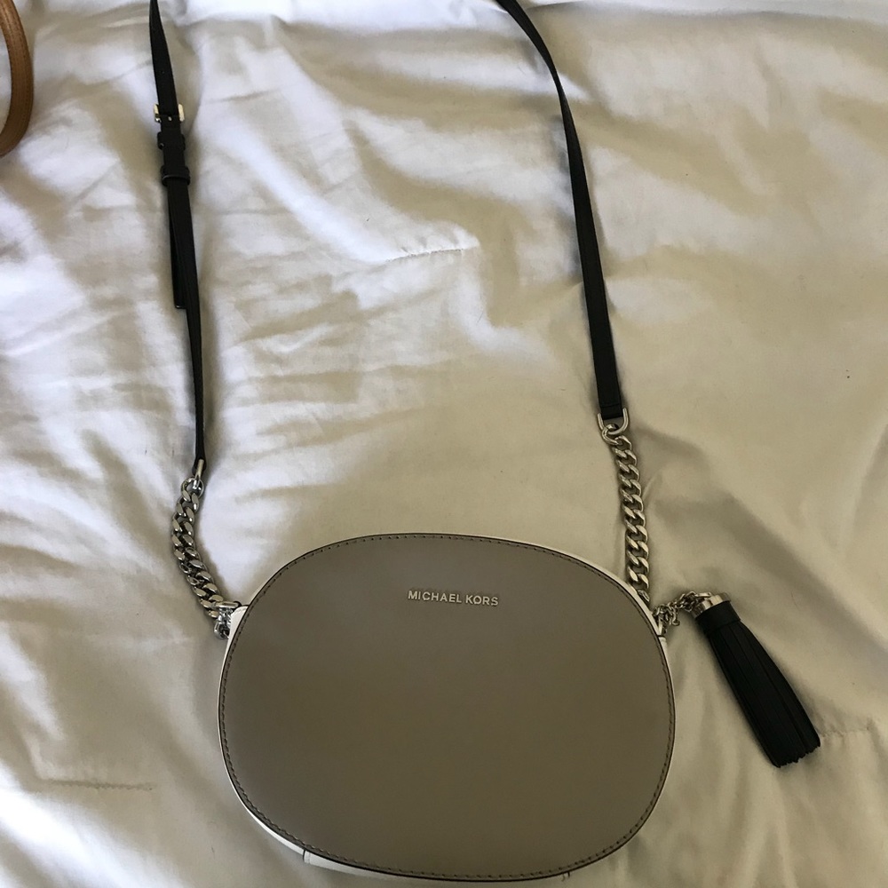 Micheal Kors Cross Body Bag